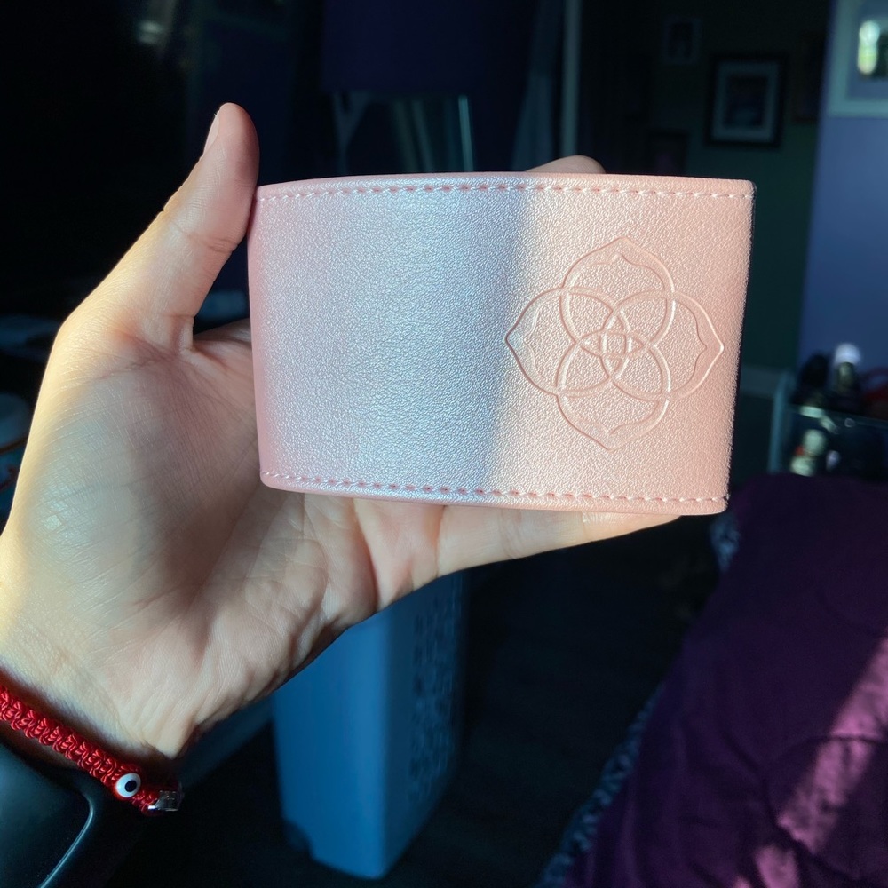 Kendra Scott Coffee Holder